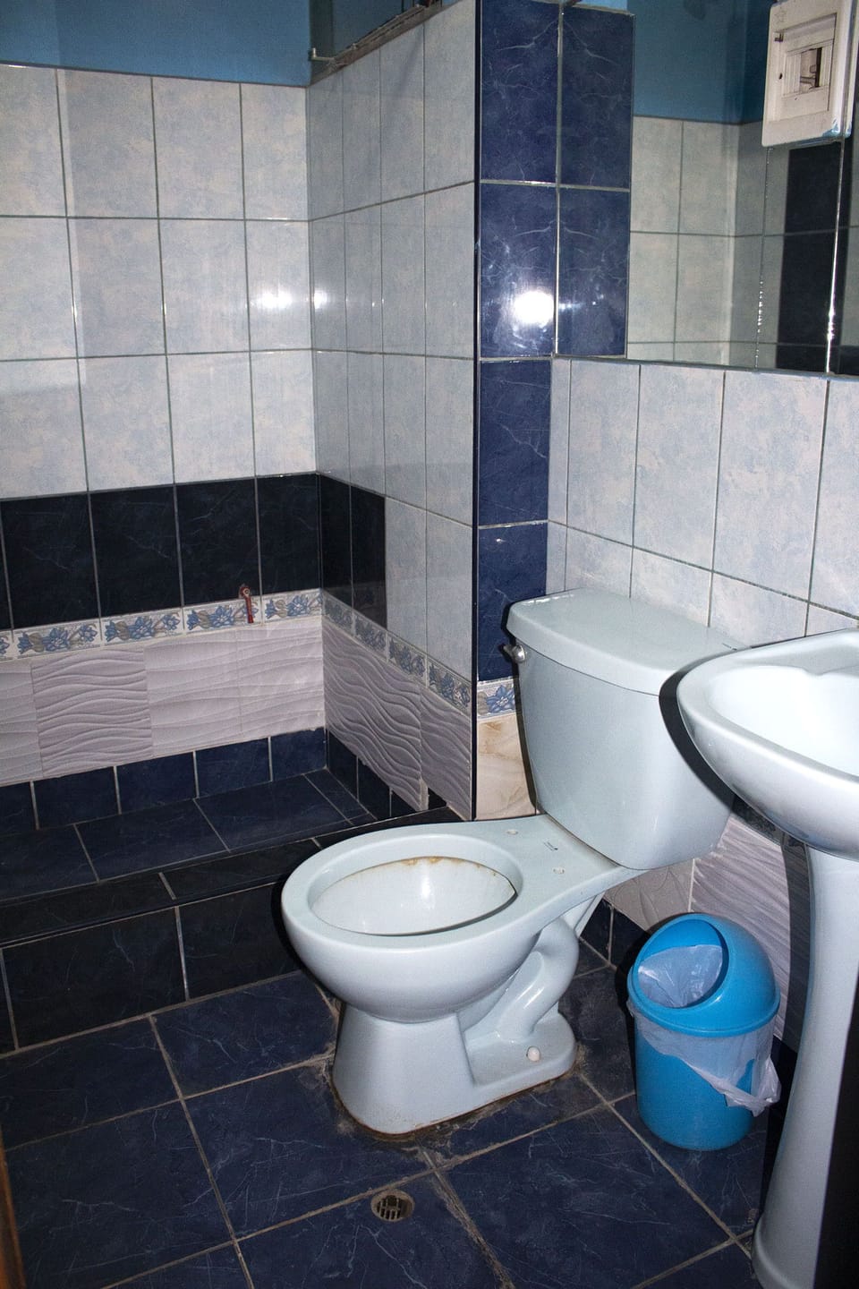 Shower, towels, soap, shampoo