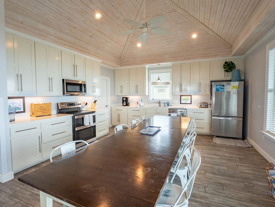 The Blue Crab Fully Equipped Kitchen