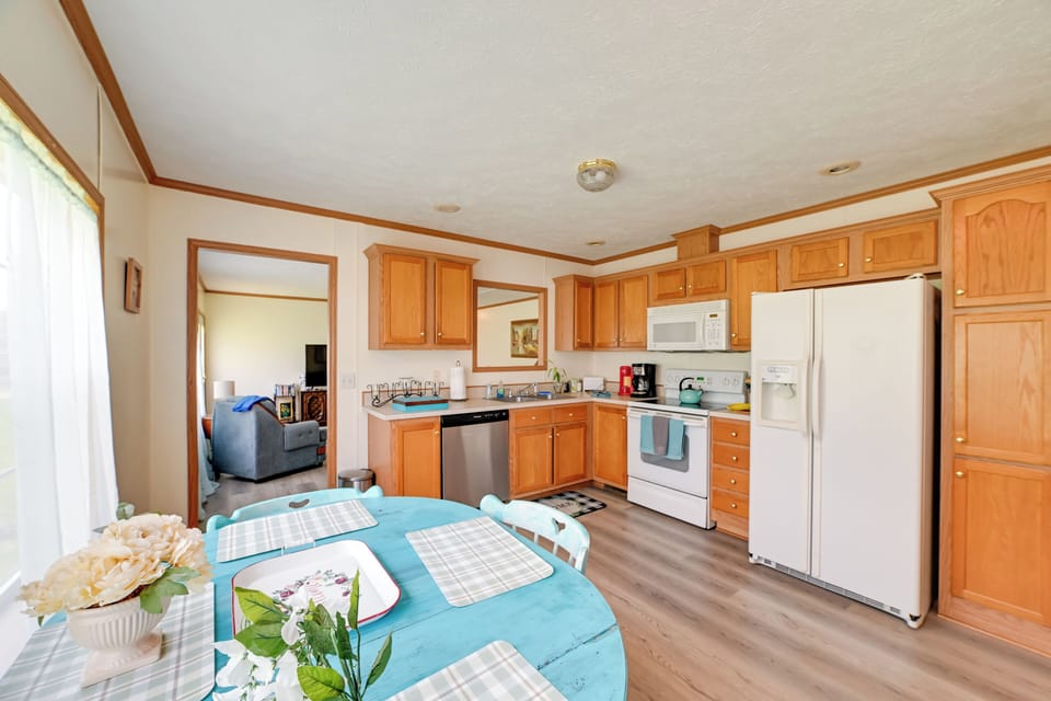 Kitchen | Cooking Basics Supplied