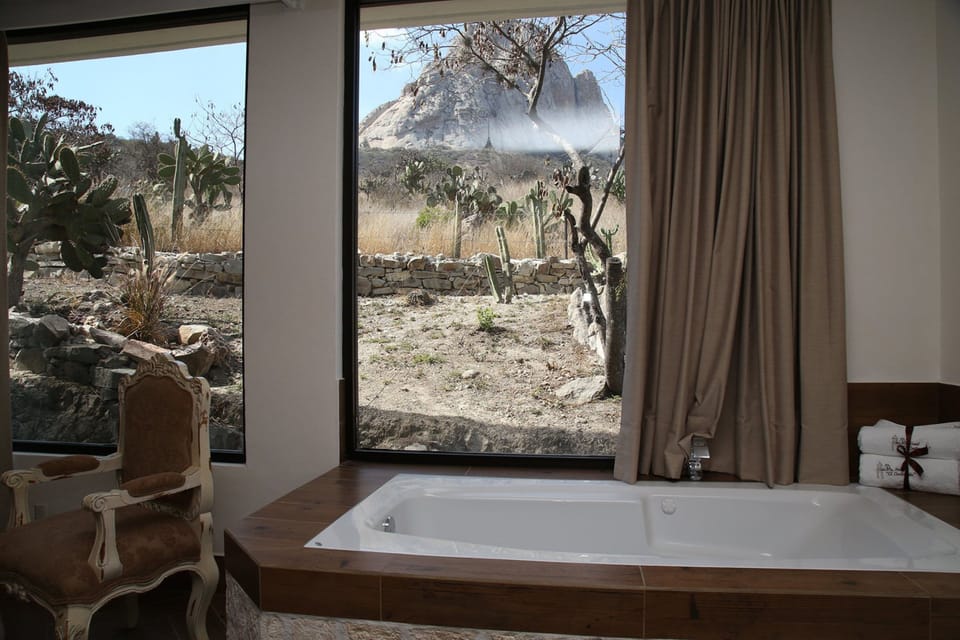 Junior Suite, Jetted Tub, Mountain View (VIP 4) | Mountain view