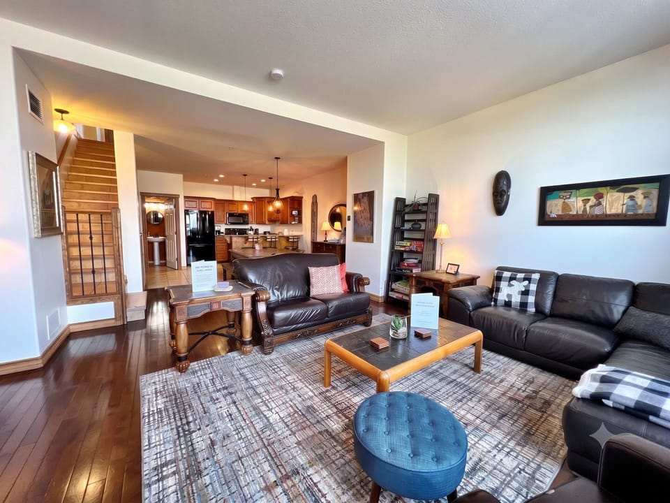 Cozy and functional Open Plan Living at its best.