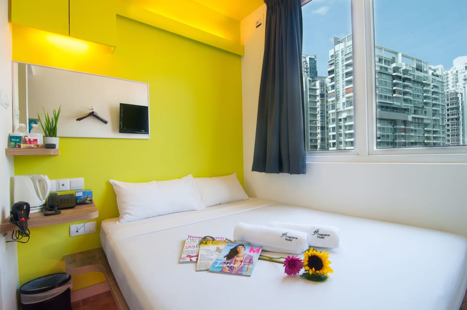 Desk, WiFi (free), bed sheets