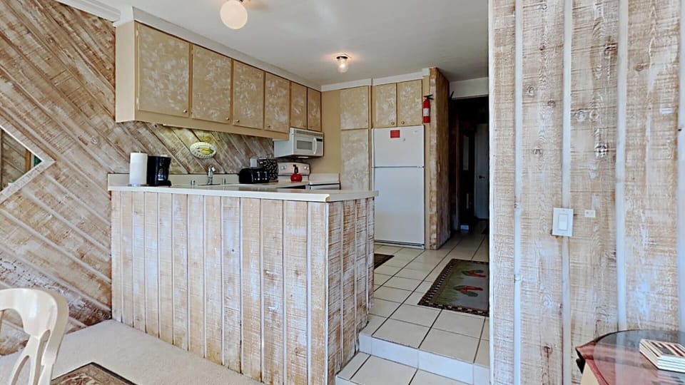 Condo, 2 Bedrooms | Private kitchen | Fridge, microwave, oven, dishwasher