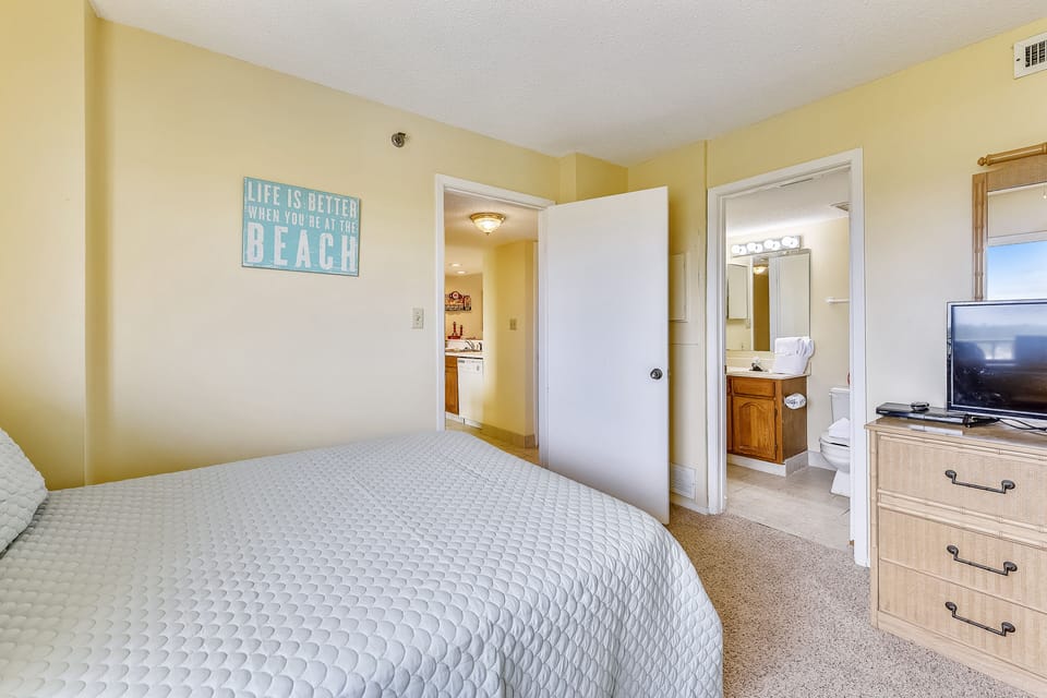 Bedroom 2 with Two Full Size Beds