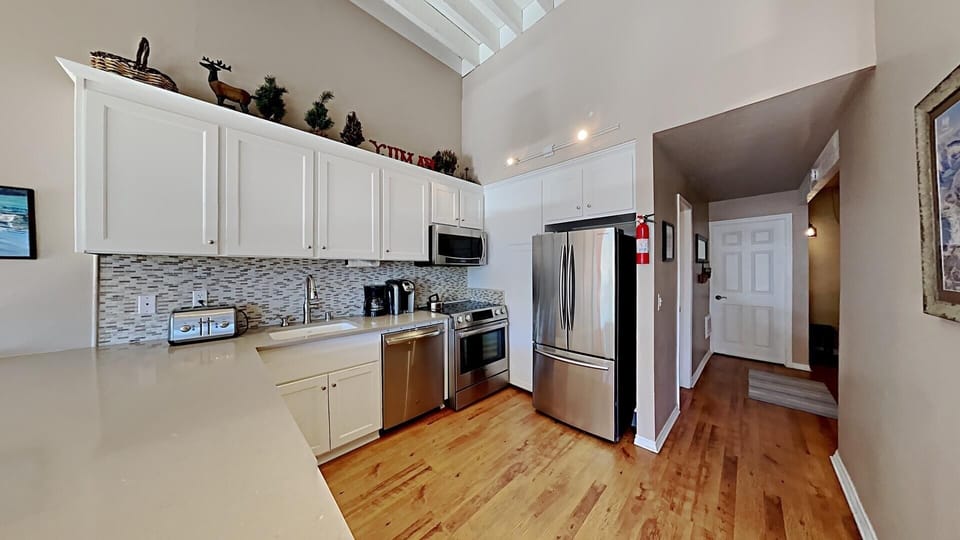Well-Appointed Kitchen for Holiday Meals