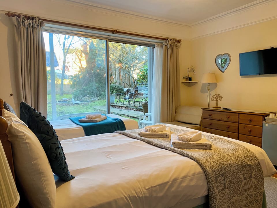 Superior Triple Room | Bathroom | Shower, free toiletries, towels, soap