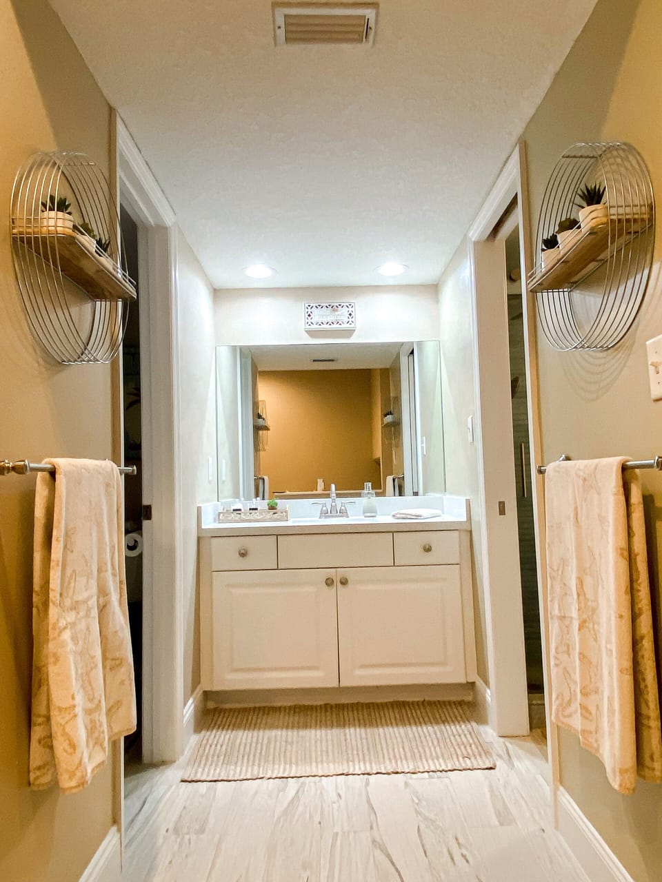FULL bath including a separate sink, shower & toilet: convenient for families 🛁