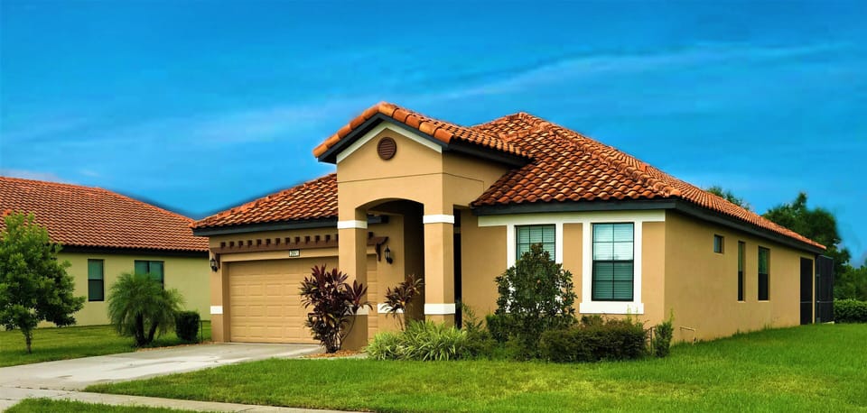 4 Bedroom/3 Bathroom single story spacious pool Villa, Providence Golf Resort