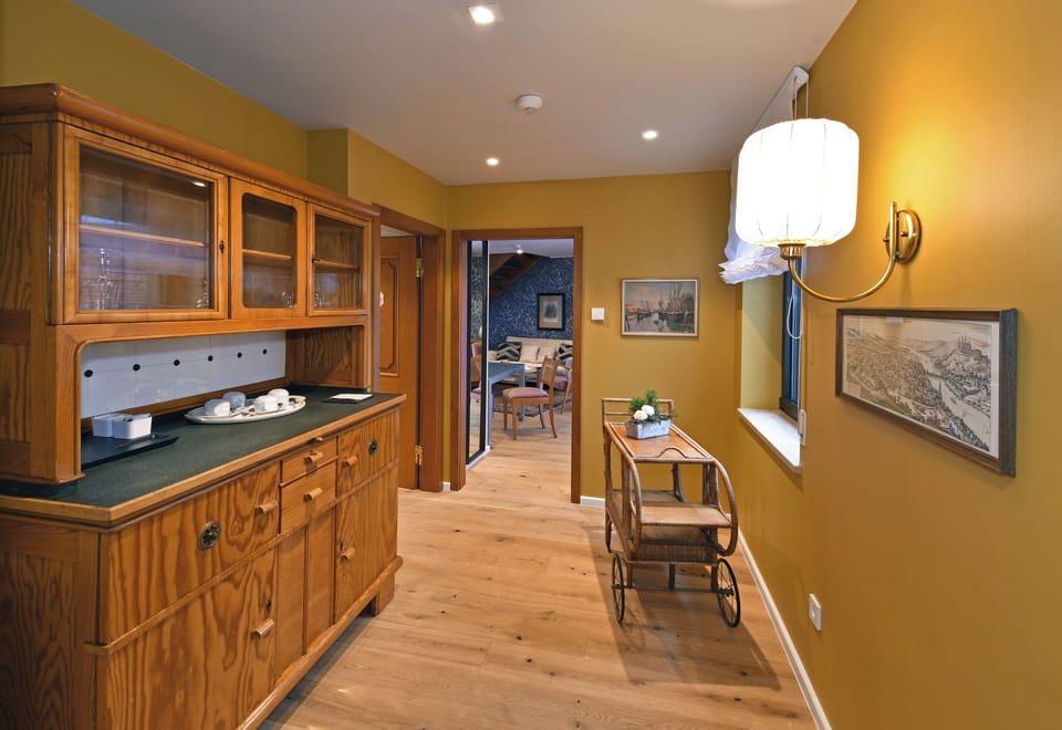 Suite, Tower | Living area | LCD TV