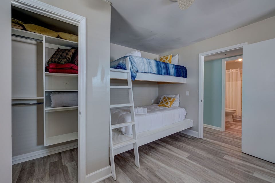Bedroom 2 (3)
