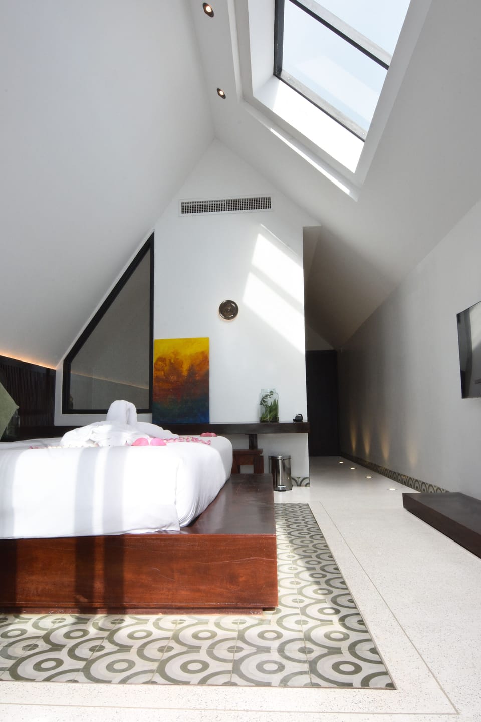 Deluxe Rooftop Sky View (Private Room) | Individually decorated, soundproofing, free WiFi, bed sheets