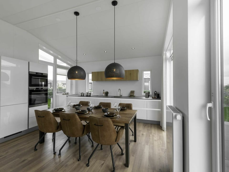 Room, Ceiling, Interior Design, Furniture, Property, Floor, Building, Wood Flooring, House, Architecture