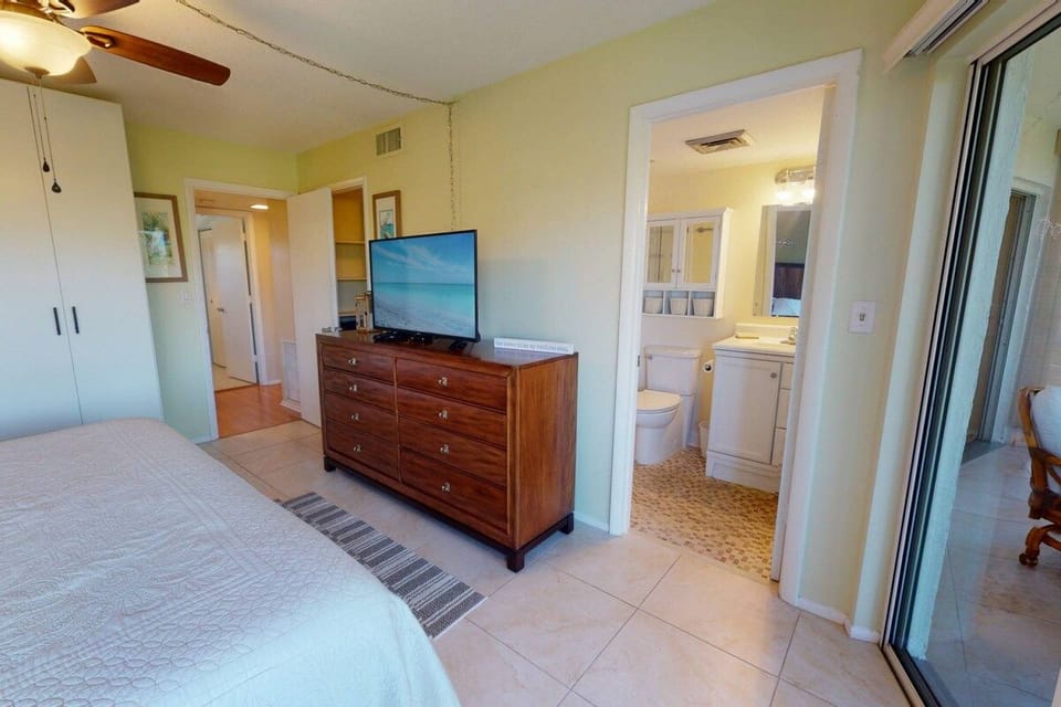 Ensuite bathroom for privacy and convenience