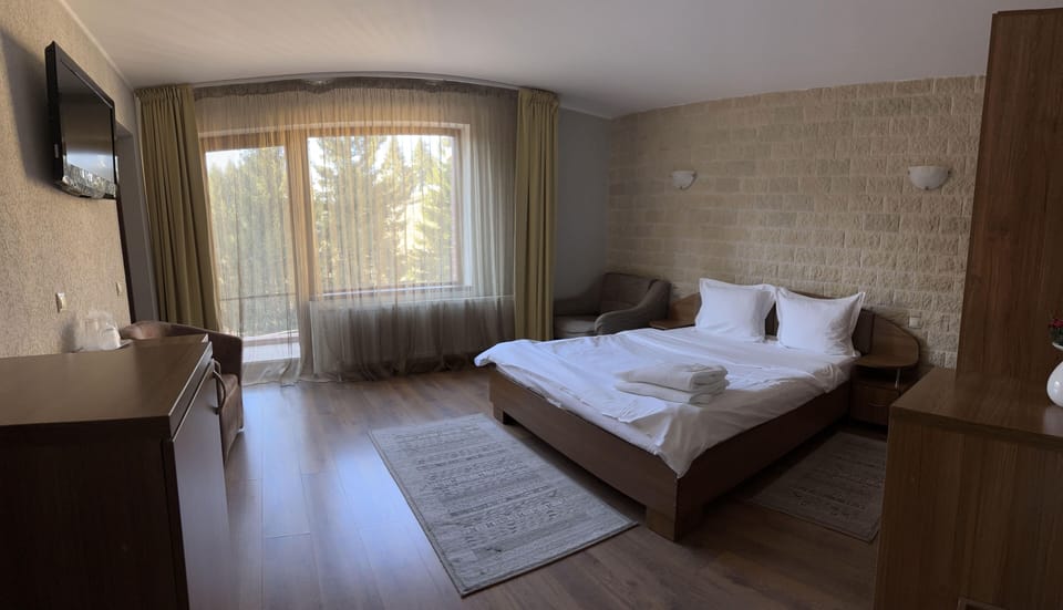 Comfort Double or Twin Room | Premium bedding, individually decorated, individually furnished, desk