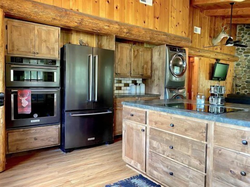 Fully equipped kitchen makes preparing meals simple and enjoyable.