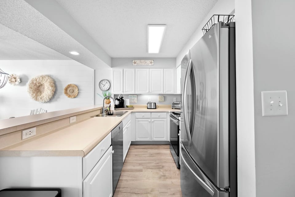 Full kitchen