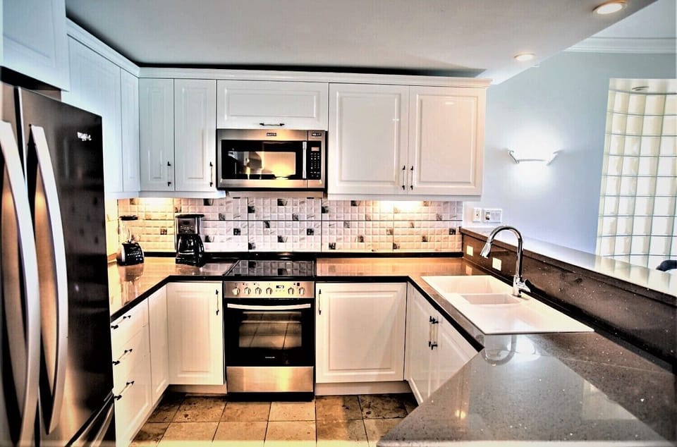 NEWLY UPGRADED KITCHEN