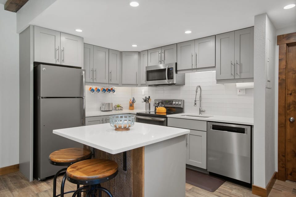 Full Kitchen