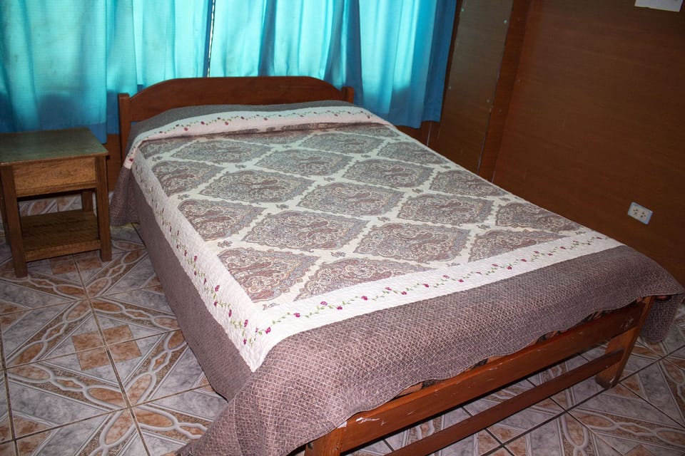Free WiFi, bed sheets