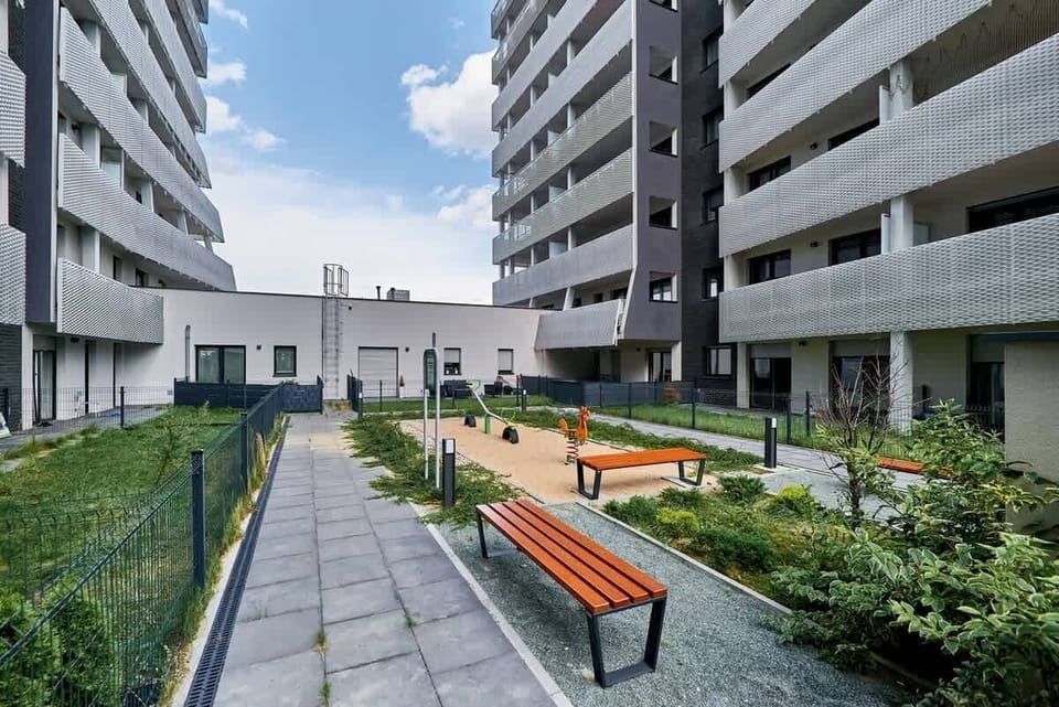Stay in a well-connected area with excellent public transport links. 