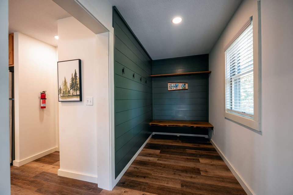 8 bedrooms (when renting all 4 condos) with queen sized beds