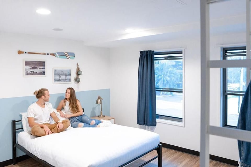 Queen Room with shared Bathroom | WiFi (free), bed sheets