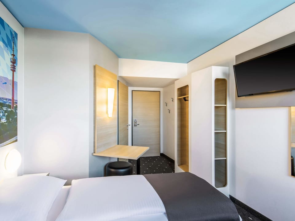 Twin Room | Desk, laptop workspace, soundproofing, WiFi (free)