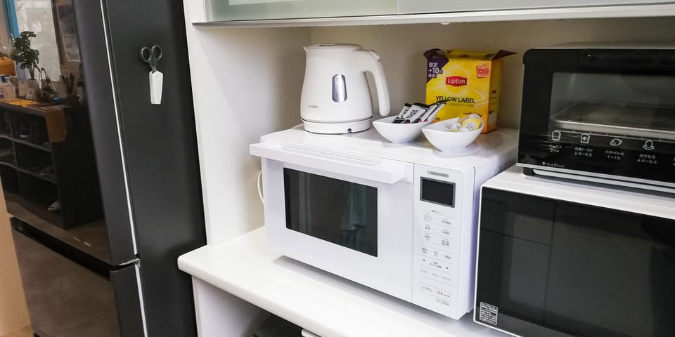 Fridge, microwave, oven, blender
