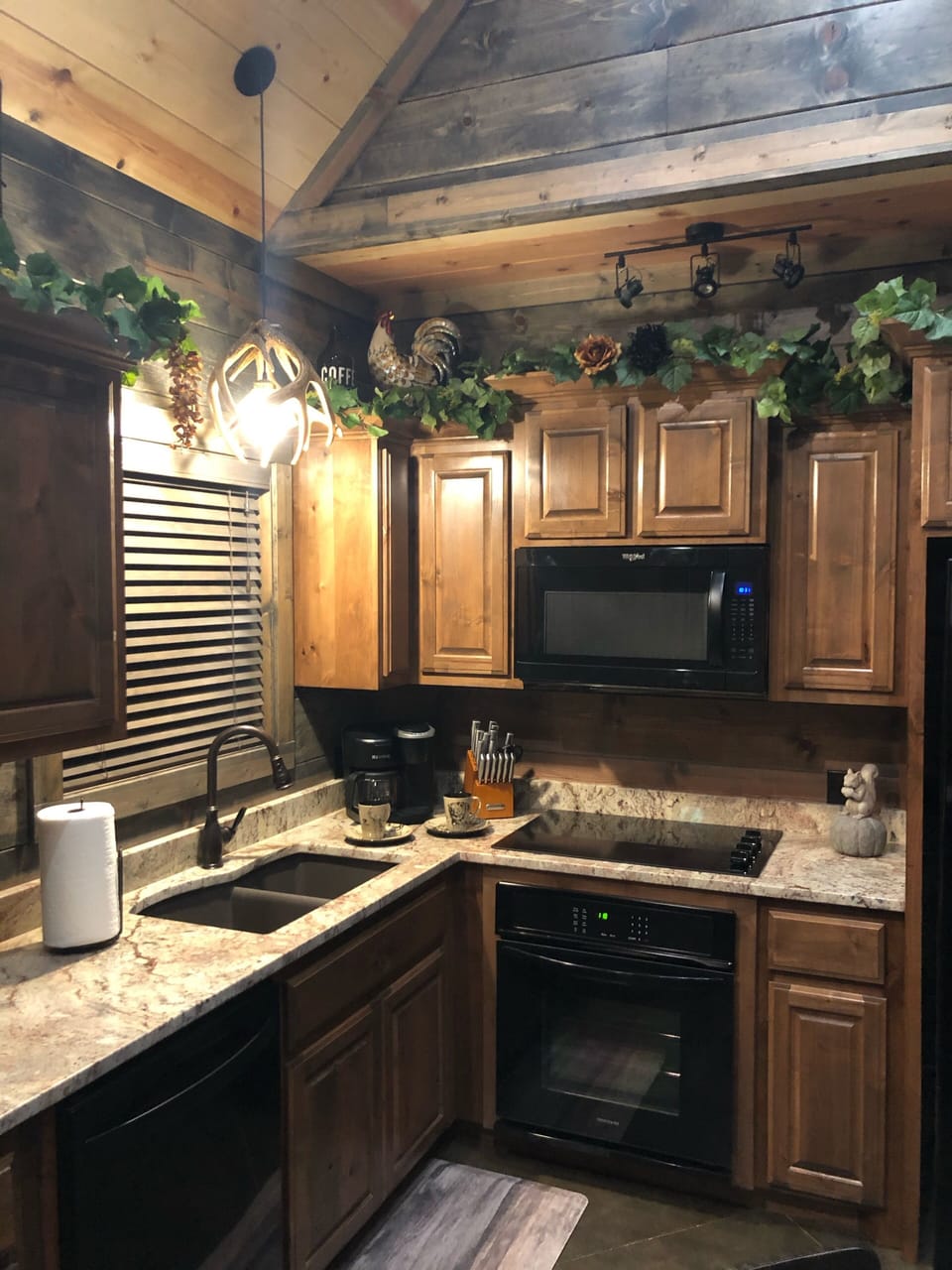 Kitchen sink area