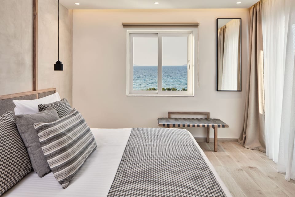 In-room safe, desk, free WiFi, bed sheets