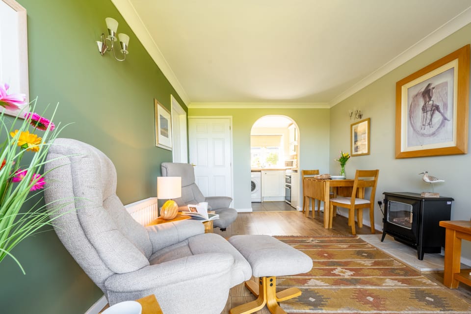 Ground floor: Comfortable homely sitting room
