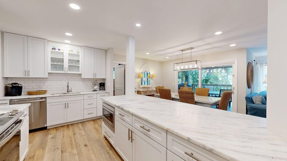 Fully Stocked Kitchen