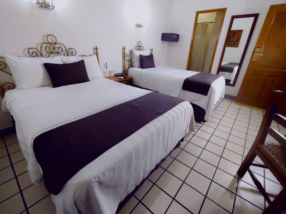 Economy Double Room | In-room safe, desk, laptop workspace, iron/ironing board