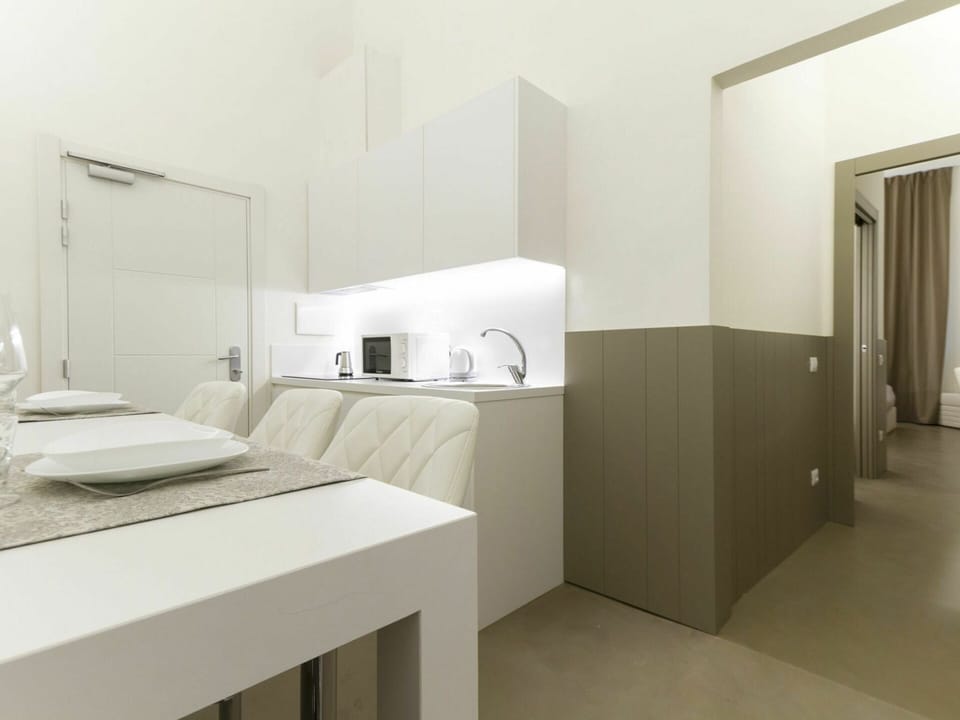 Room, Property, Interior Design, Bathroom, Furniture, Floor, Building, Architecture, House, Tile