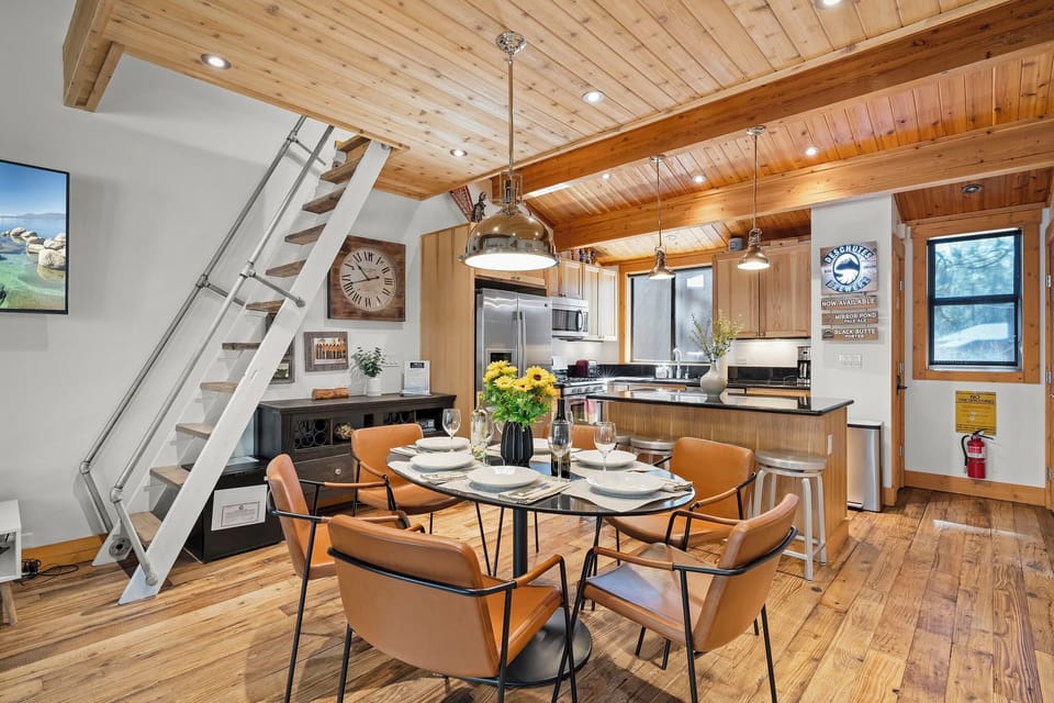 End each adventure-filled day with dinner and conversation around the table.