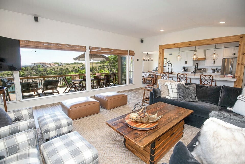 Living Room Views!