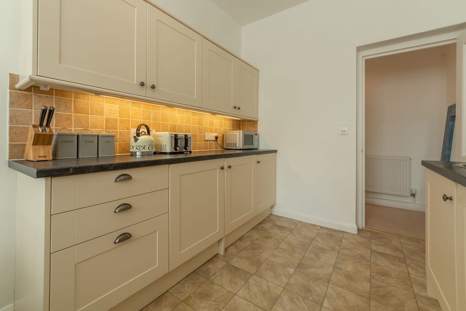 Well-equipped kitchen