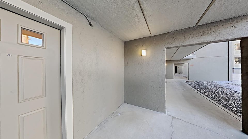 Flooring, Floor, Corridor, Indoors, Room