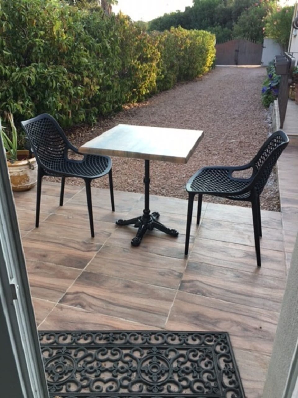 Outdoor dining