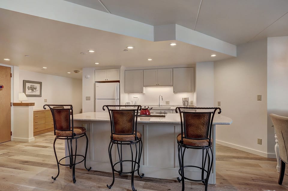 Breakfast Bar
