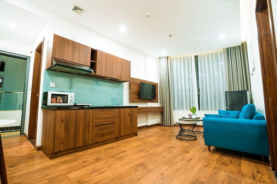 Apartment, Balcony | Private kitchenette | Electric kettle