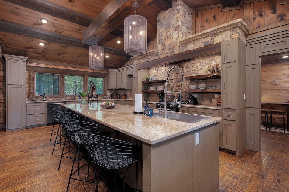 A Stoney River - Fully Equipped Custom Kitchen
