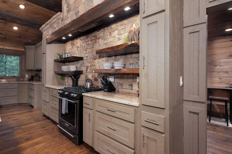 A Stoney River - Fully Equipped Custom Kitchen