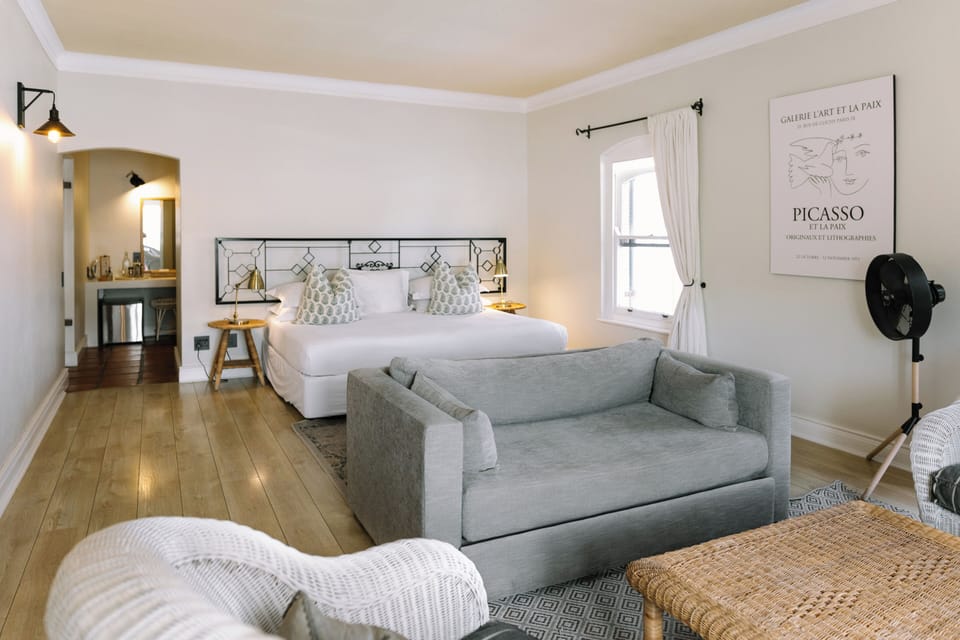 Deluxe Suite, 1 Bedroom, Balcony | In-room safe, individually decorated, individually furnished, free WiFi