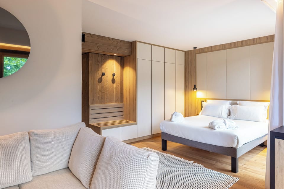 Junior Suite, 1 Double Bed with Sofa bed, Balcony | Premium bedding, laptop workspace, soundproofing, cribs (free)