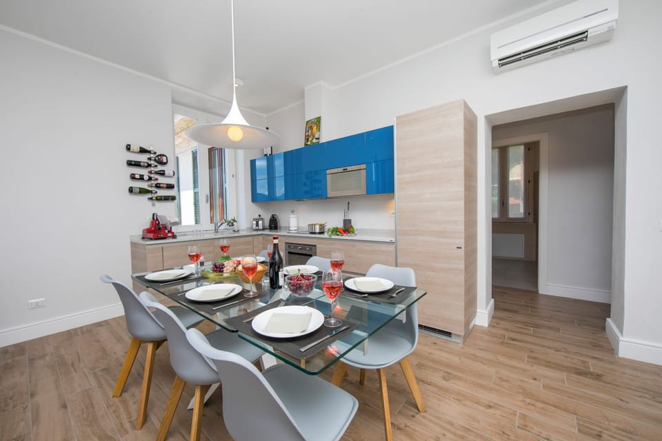 Family Apartment, 2 Bedrooms, 2 Bathrooms (Casa Maria Menaggio) | Dining