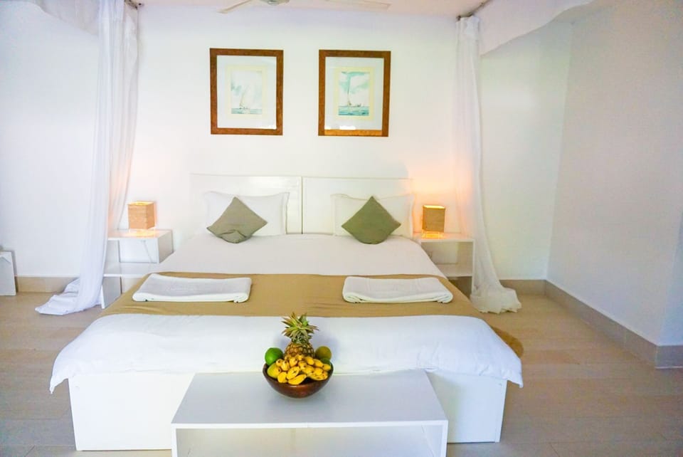 Deluxe Double Room | Free minibar items, in-room safe, desk, soundproofing