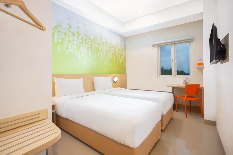 Zest Twin Room | Premium bedding, in-room safe, desk, free WiFi