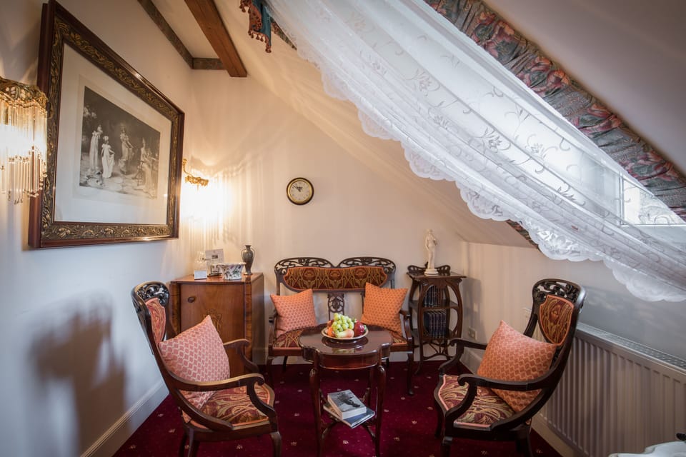 Deluxe Double Room | Hypo-allergenic bedding, minibar, in-room safe, individually decorated