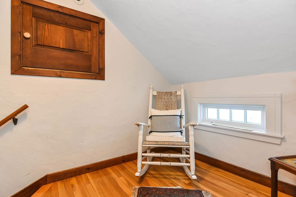 A quiet nook at the top of the stairs.